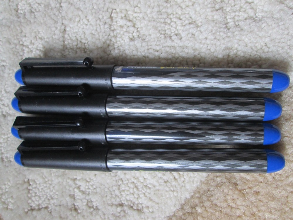 4 NWOB Pilot Varsity Disposable Fountain Blue Ink Pens