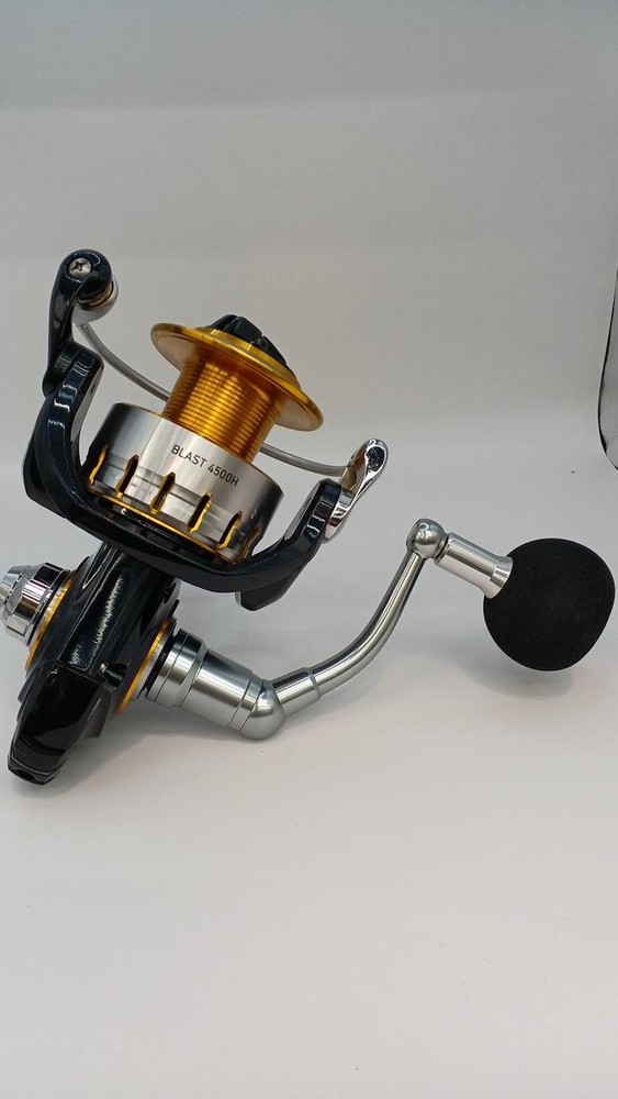 Daiwa 16 Blast 4500H Spinning Reel 4.5:1 Gear Ratio Pre-Owned