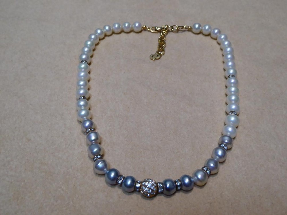 Dior Pearl Stone Necklace Elegant Jewelry for Women