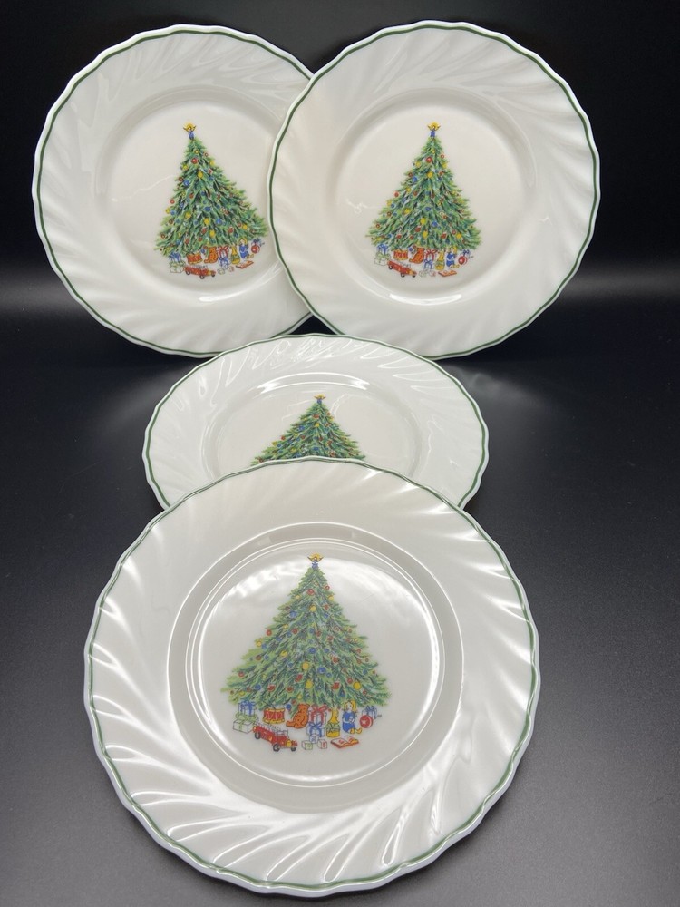 4 Vintage The House Of Salem Noel Porcelle Salad Plates 7.75”Christmas Tree GUC