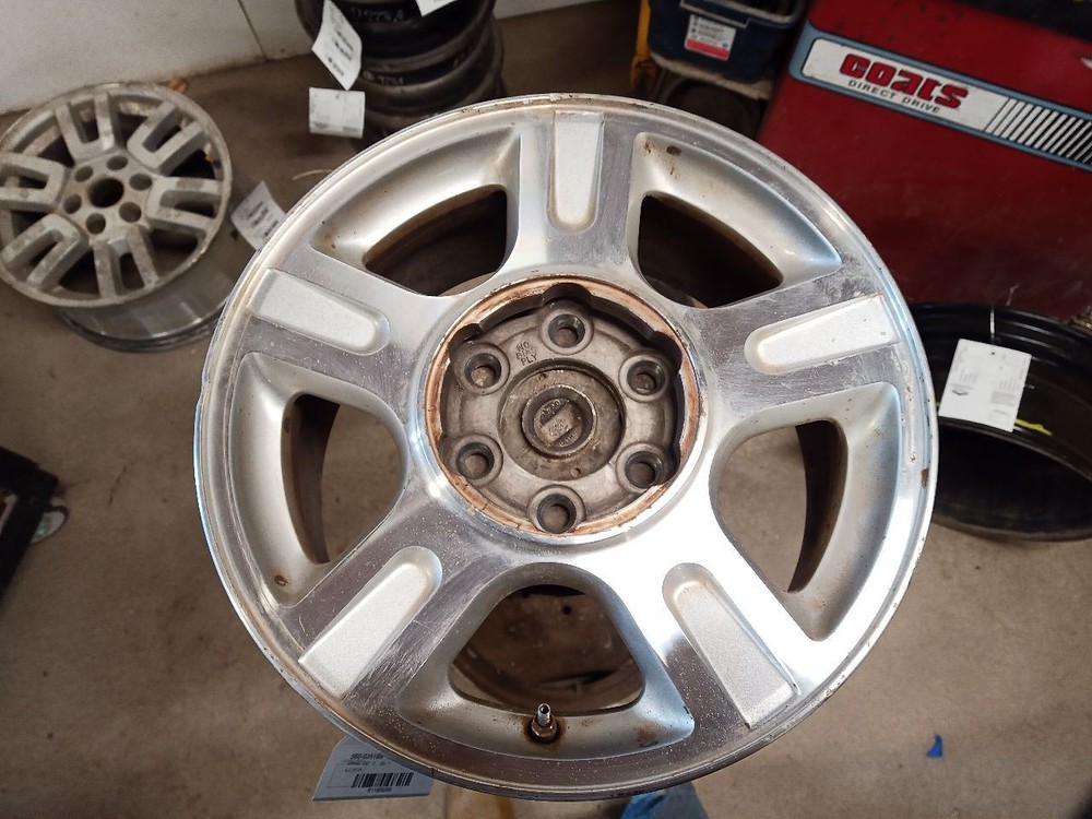 2004 Ford Expedition 17x7.5 Aluminum 5-Spoke Wheel Rim with Inserts 11859269