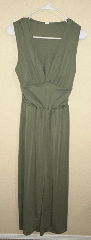 Halara Green Cut-Out Sleeveless Wide-Leg Jumpsuit V-Neck Size M Women