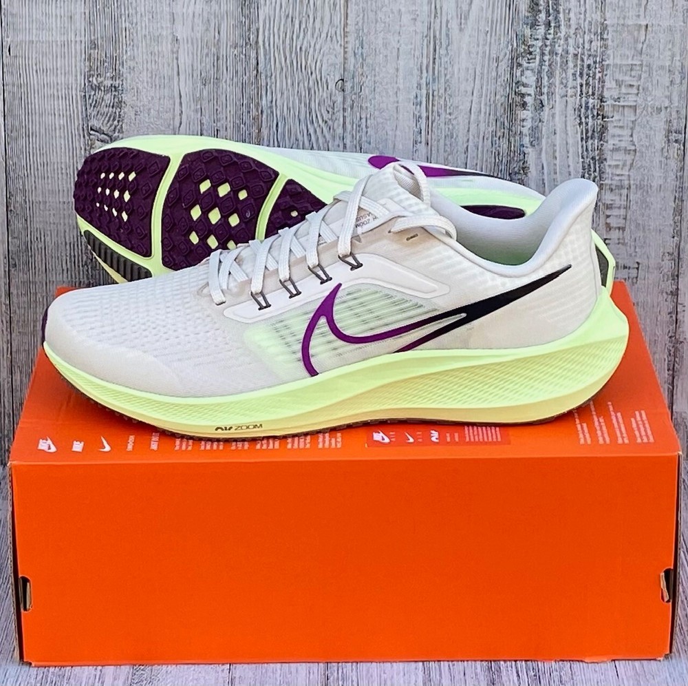 MENS NIKE AIR ZOOM PEGASUS 39 RUNNING SHOES / SIZE 10 / LIGHT OREWOOD