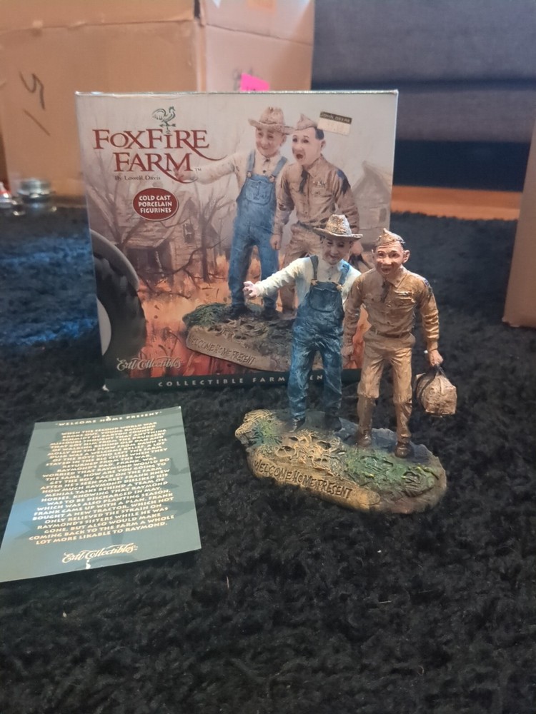 Ertl Lowell Davis Foxfire Farm Figure Welcome home Present Collectible
