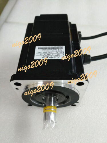 SGMPH-04AAA21 AC SERVO MOTOR SGMPH04AAA21 New In Box One Year Warranty #A6-4