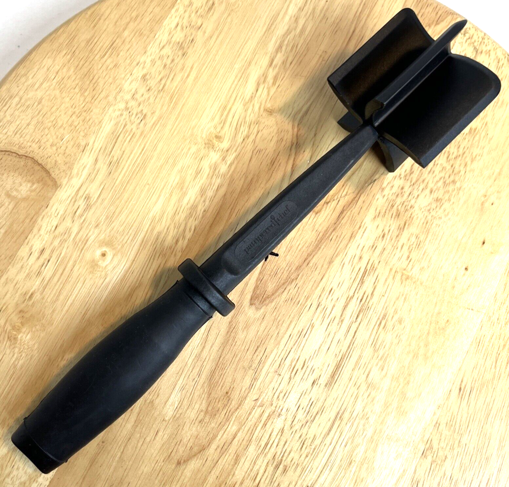 Pampered Chef Mix N Chop Black Meat Masher Tool for Ground Beef and Hamburger