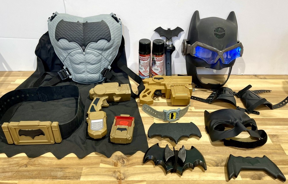 Justice League Batman Toys & Accessories Lot With Voice Changing Mask