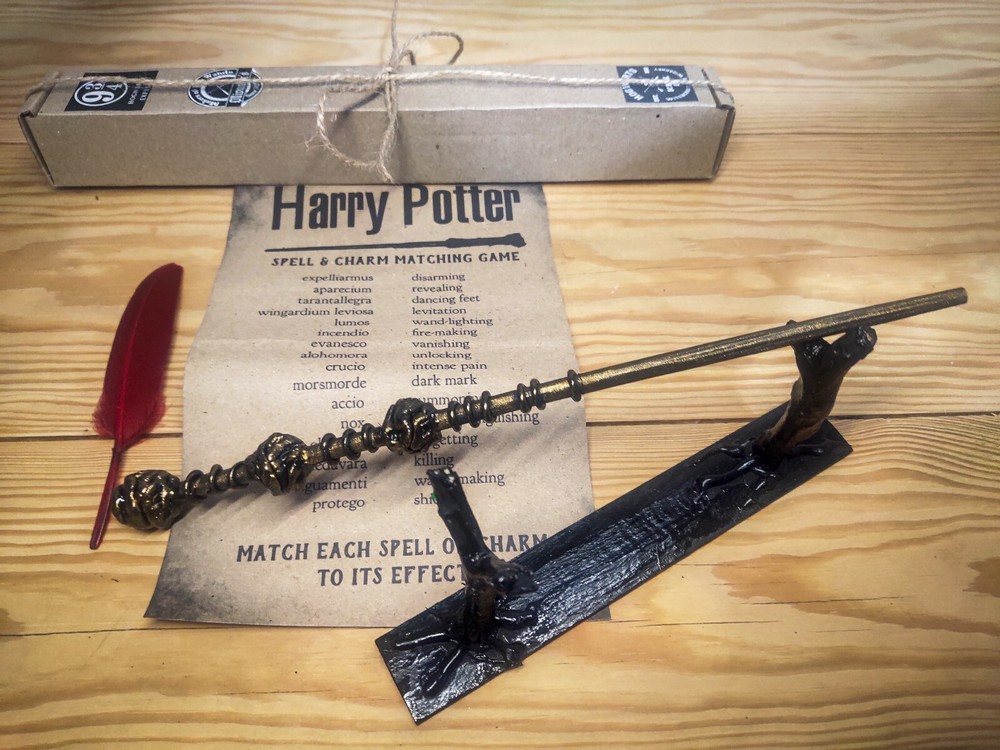 Handmade Custom Harry Potter Wizard Wand with Gift Box and Display Stand