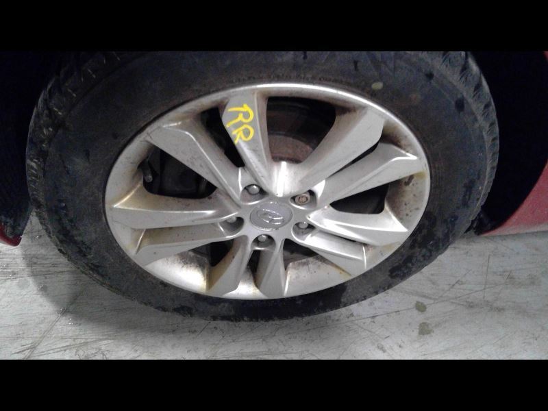 16x6.5 Alloy Wheel for 2013-2015 Hyundai Elantra GT Hatchback - 1296138