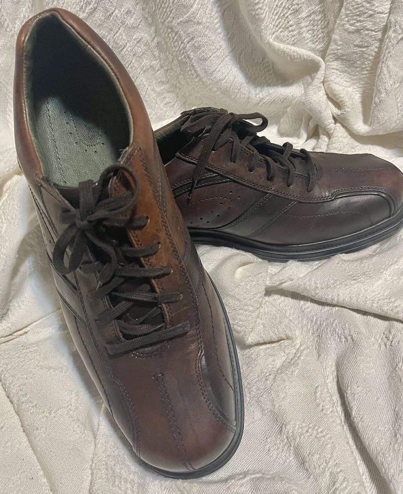 CLARKS mens shoes 11 Wide Dark Brown Leather Dress Casual GREAT CONDITION