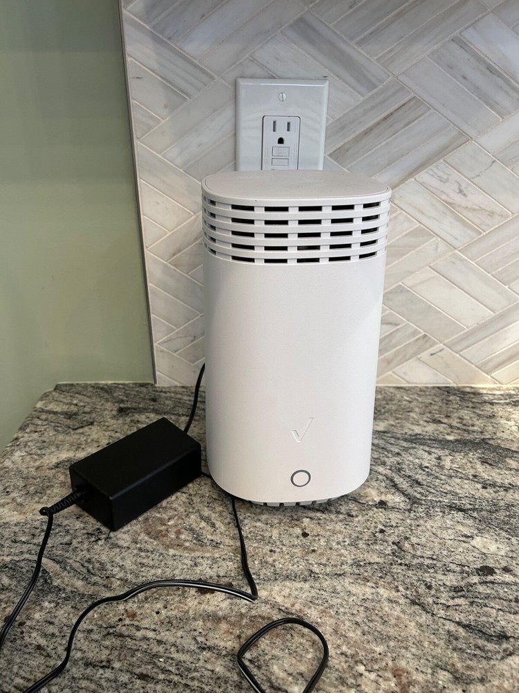 Verizon G3100 Fios Home Router Tri-Band - White with AC Cable