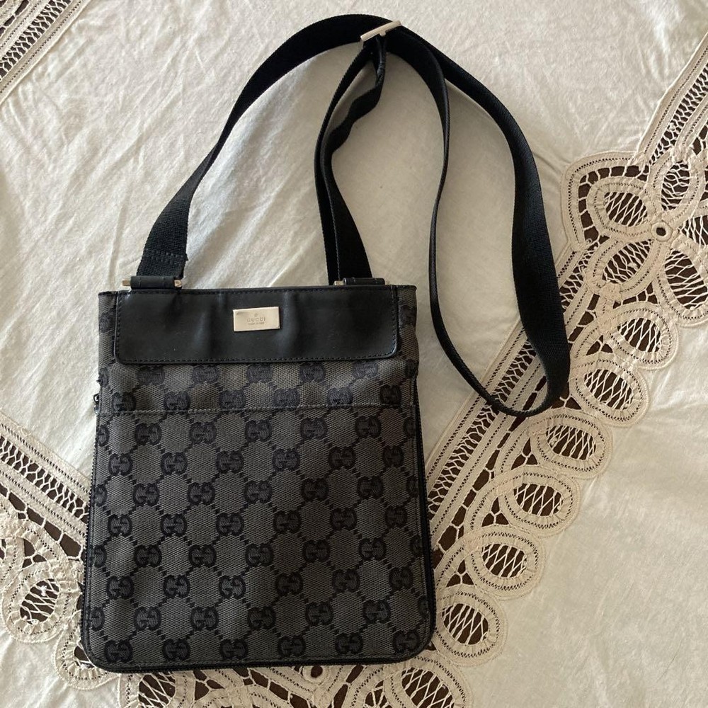 Gucci GG Canvas Sacoche Shoulder Bag with Expandable Gusset
