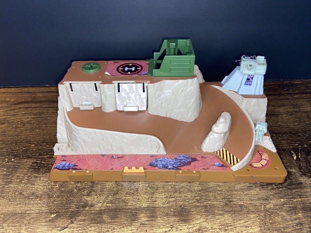 Micro Machines Vintage 1990 Galoob Military Base  Play set Incomplete