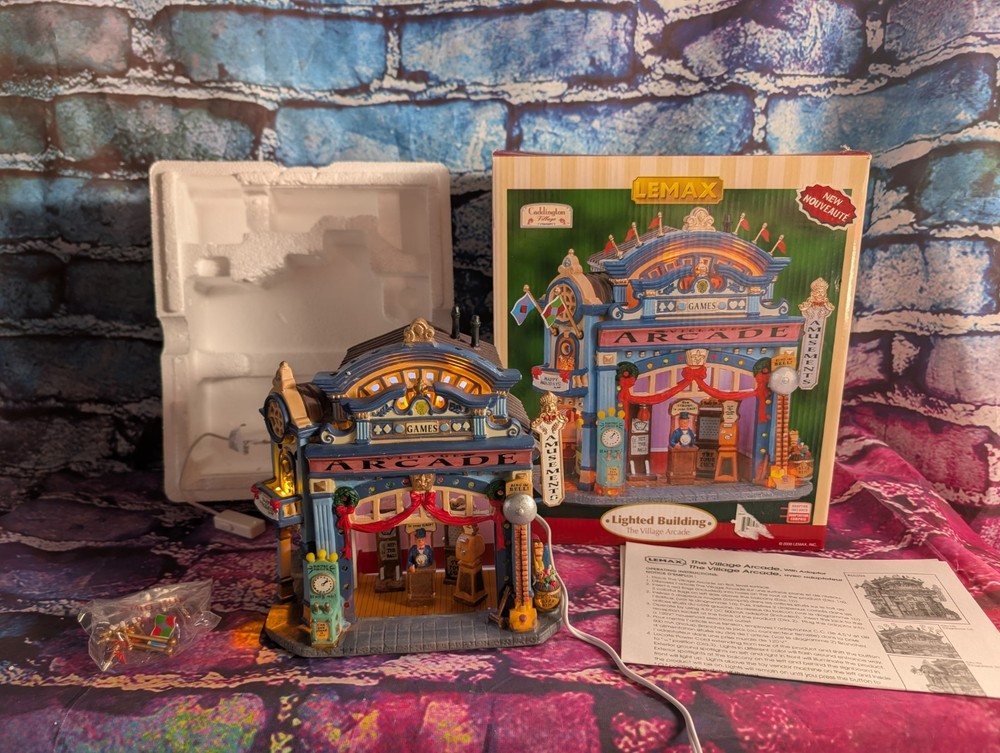 Lemax The Village Arcade  Building | 65394 | 2006 | Retired 2013 | Original Box