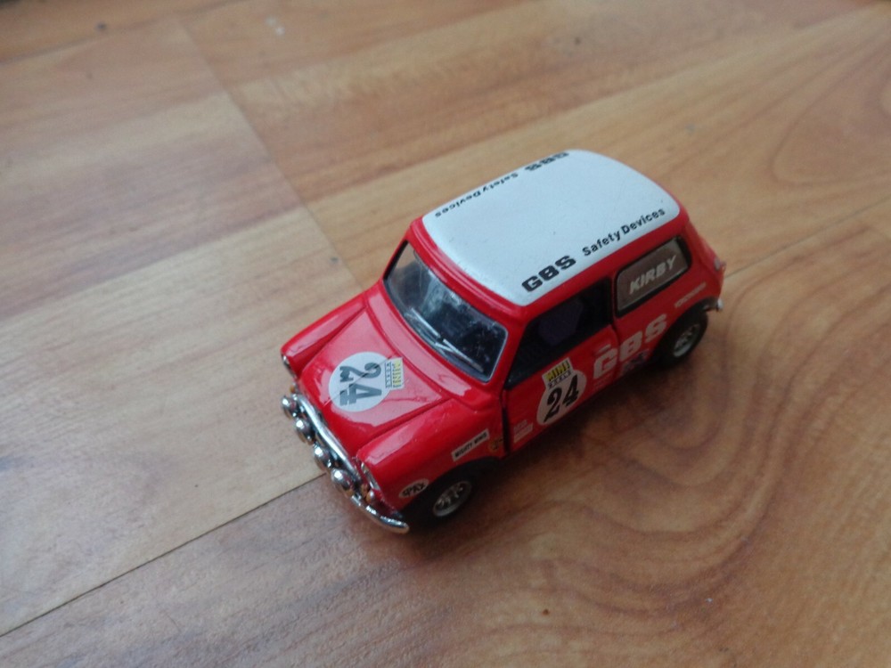 CORGI CARARAMA 1/43 CLASSIC MINI COOPER #24 GBS RALLY KIRBY DIECAST CAR
