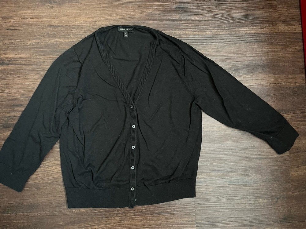 Banana Republic Womens XL Cropped Black Cardigan Runs Like Large