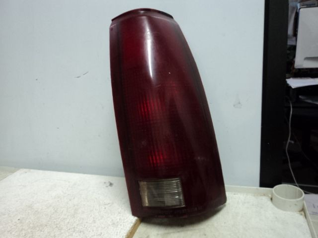 88-89 Chevy Pickup Truck Passenger Right Tail Light Fleetside C-43758