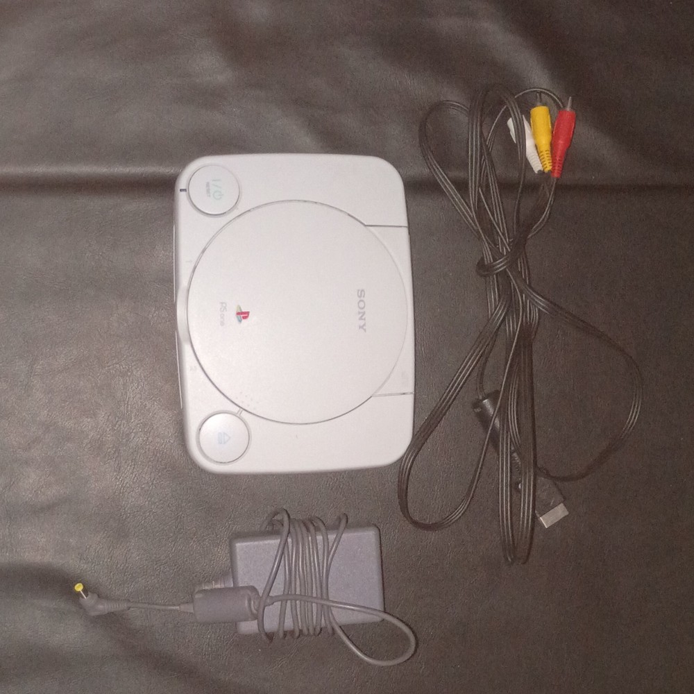 Sony PlayStation PS One slim Console with power and RCA Cables