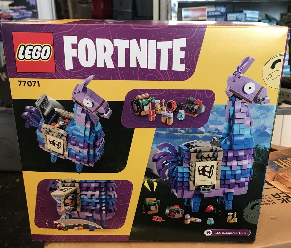 LEGO 77071 Fortnite Supply Llama Building 691 Pieces.   ( Shelf )