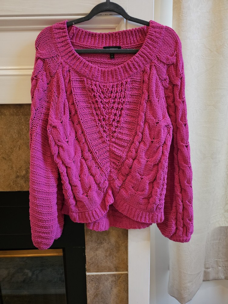 Express size small women’s cableknit chunky sweater in hot pink