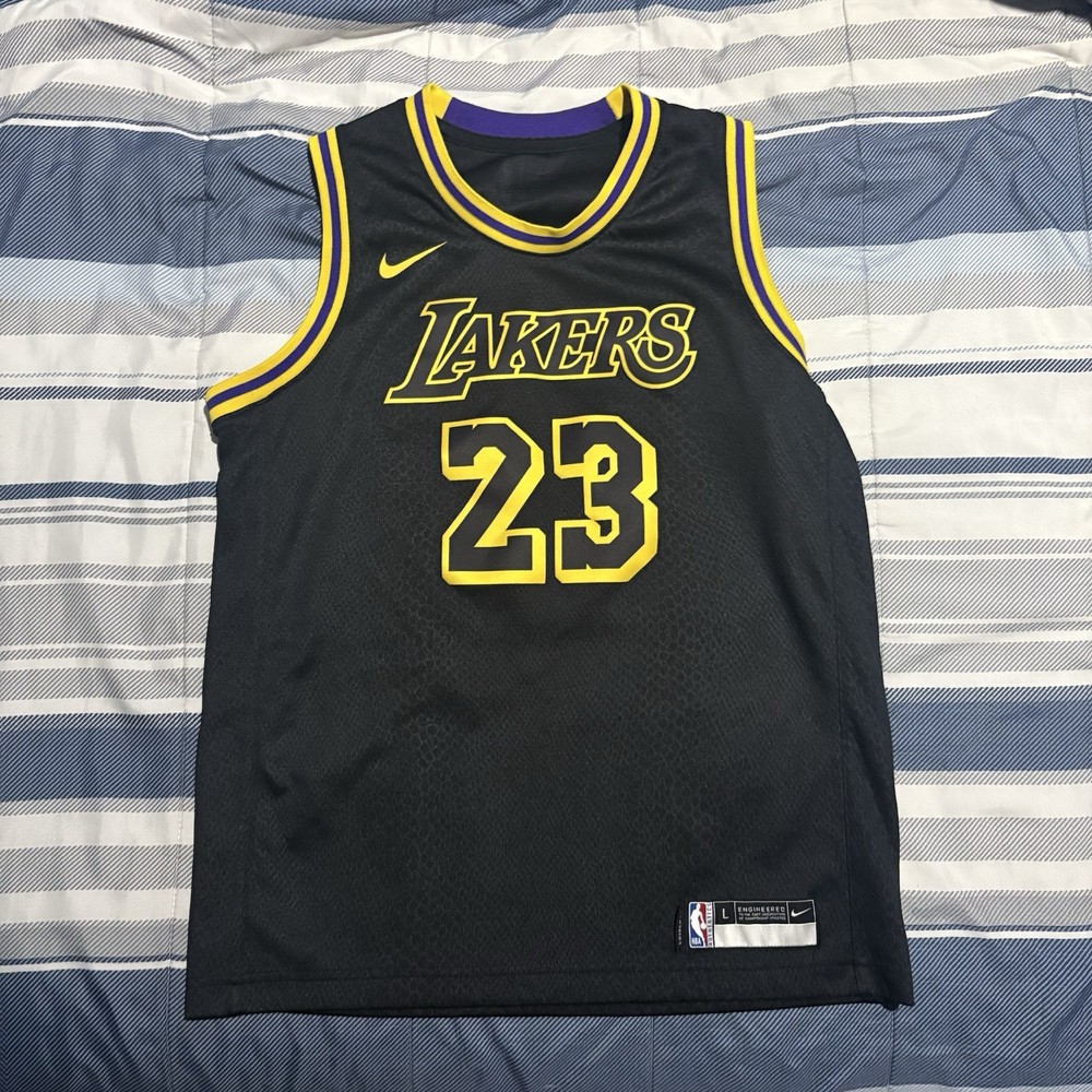 Nike Los Angeles Lakers LeBron James #23 NBA Swingman Jersey Black Yellow Size L