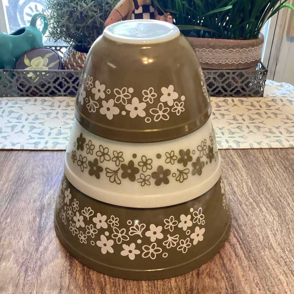 VTG Pyrex Crazy Daisy Nesting Mixing Bowls Set of 3 401 402 403 Corning Excellent Condition