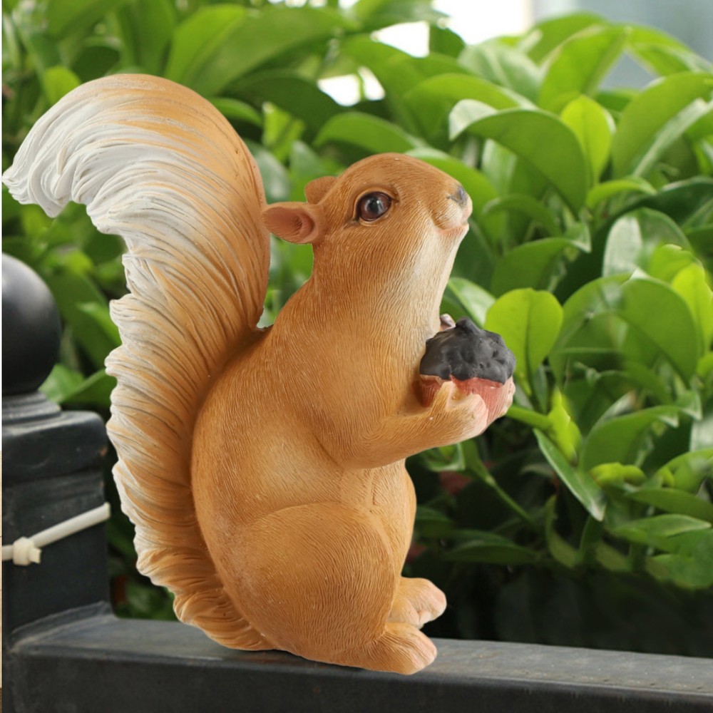 Resin Squirrel Statue for Outdoor For Garden Decoration and Tree Display