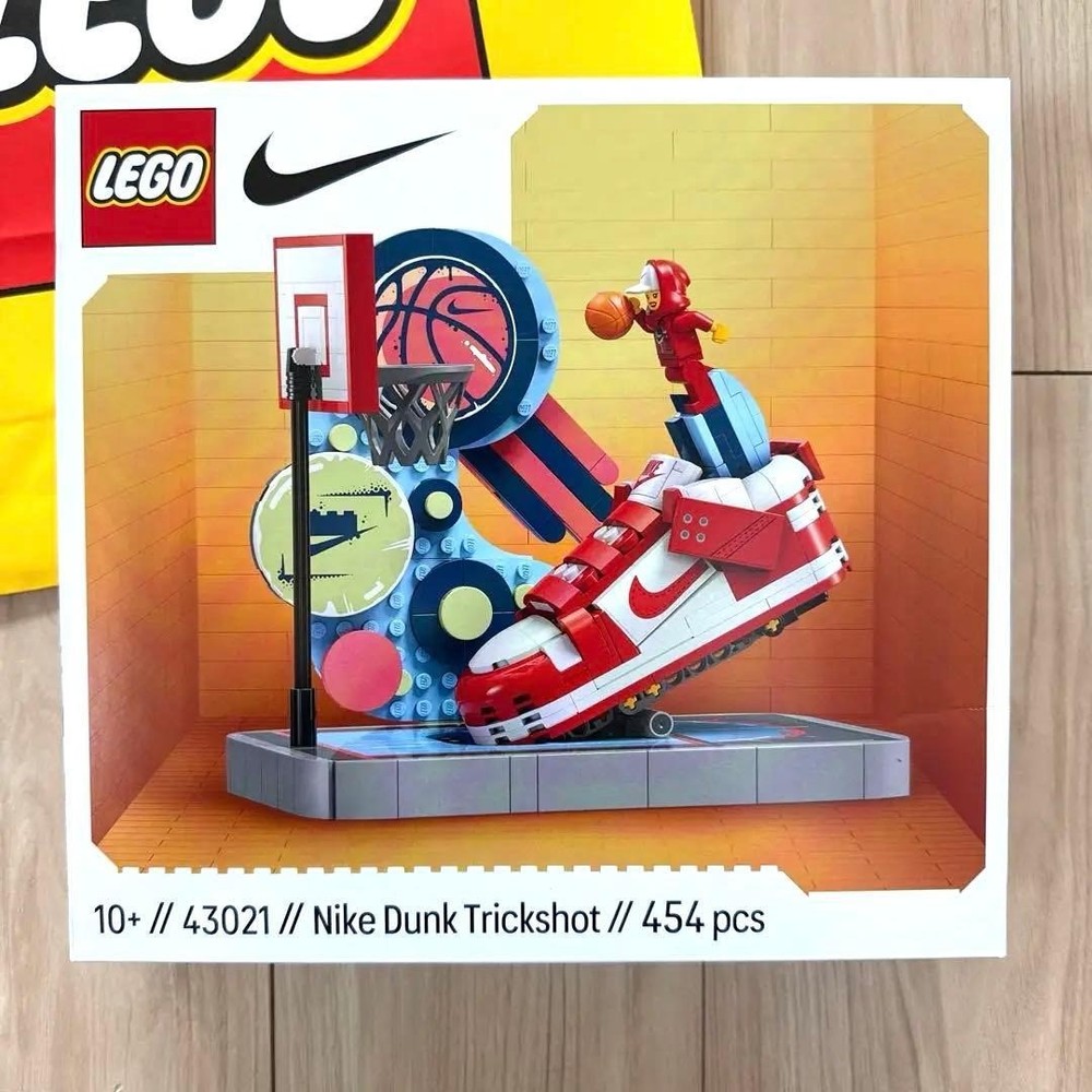 LEGO 43021 NIKE DUNK Trick shot Basketball Shoes 454 pcs for Ages 10+ New in Box