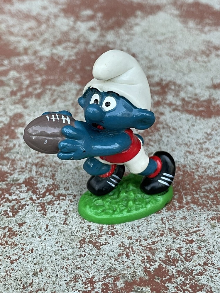 Vintage 1980 Smurfs Australian Football Figurine Smurf Figure Sport Collector