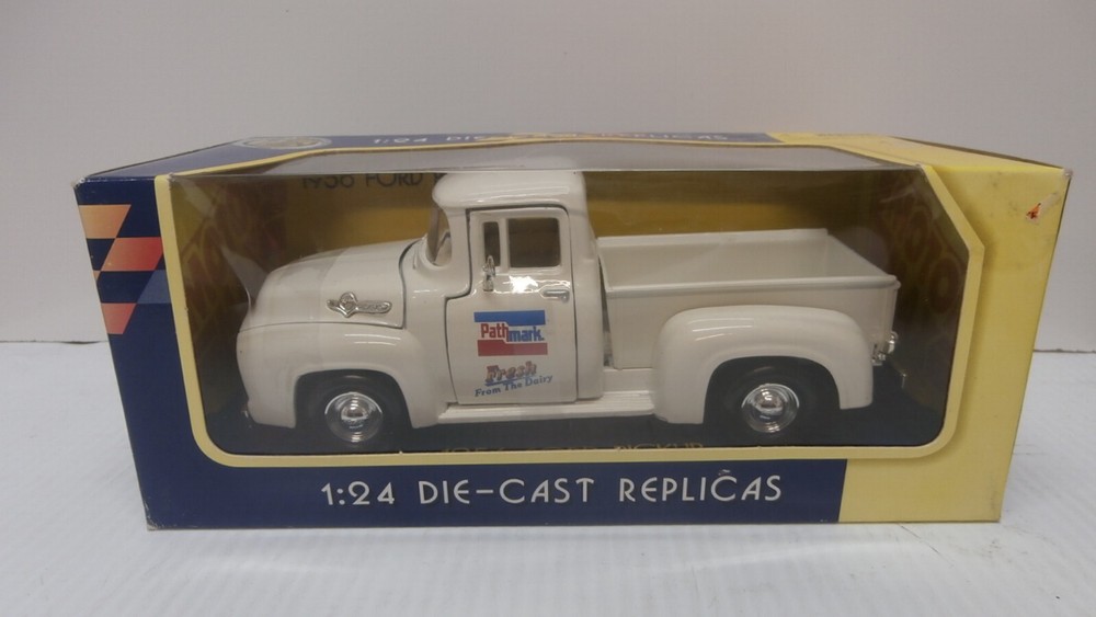 Motor Max 1:24 Scale Die-Cast Replicas 1956 Ford Pickup White Path Mark Dairy