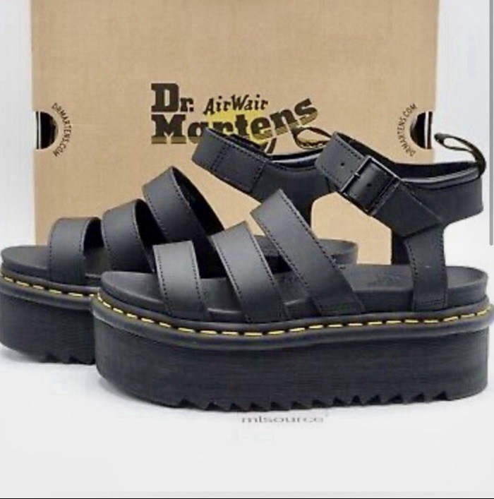 NWT Dr. Martens Size 9 Blaire Quad Platform Strappy Sandal (Women)