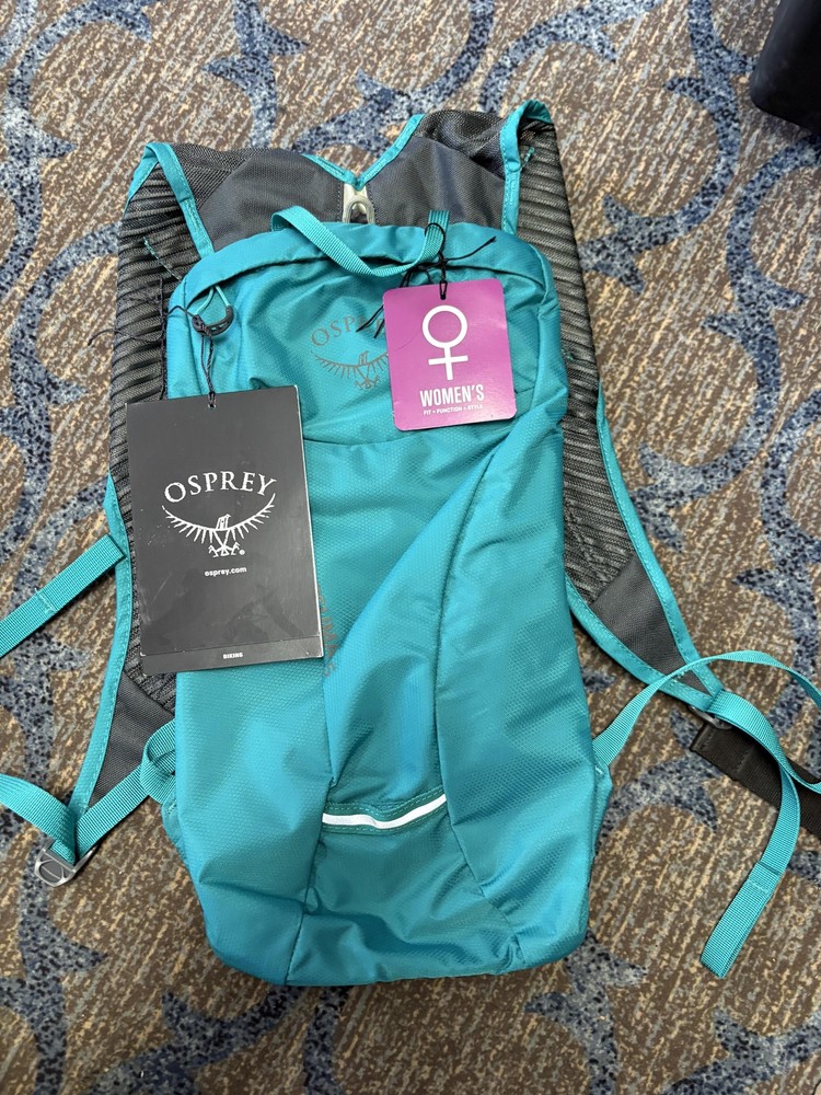Osprey Women's Teal Hydration Backpack Pack New With Tags Hiking Trail Biking