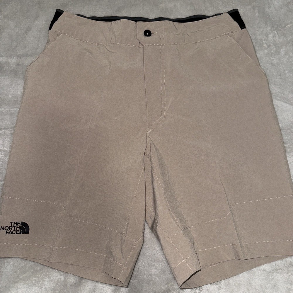 North Face Mens Paramount Trail Hiking Shorts Beige Size 31 Outdoor Adventure Ready