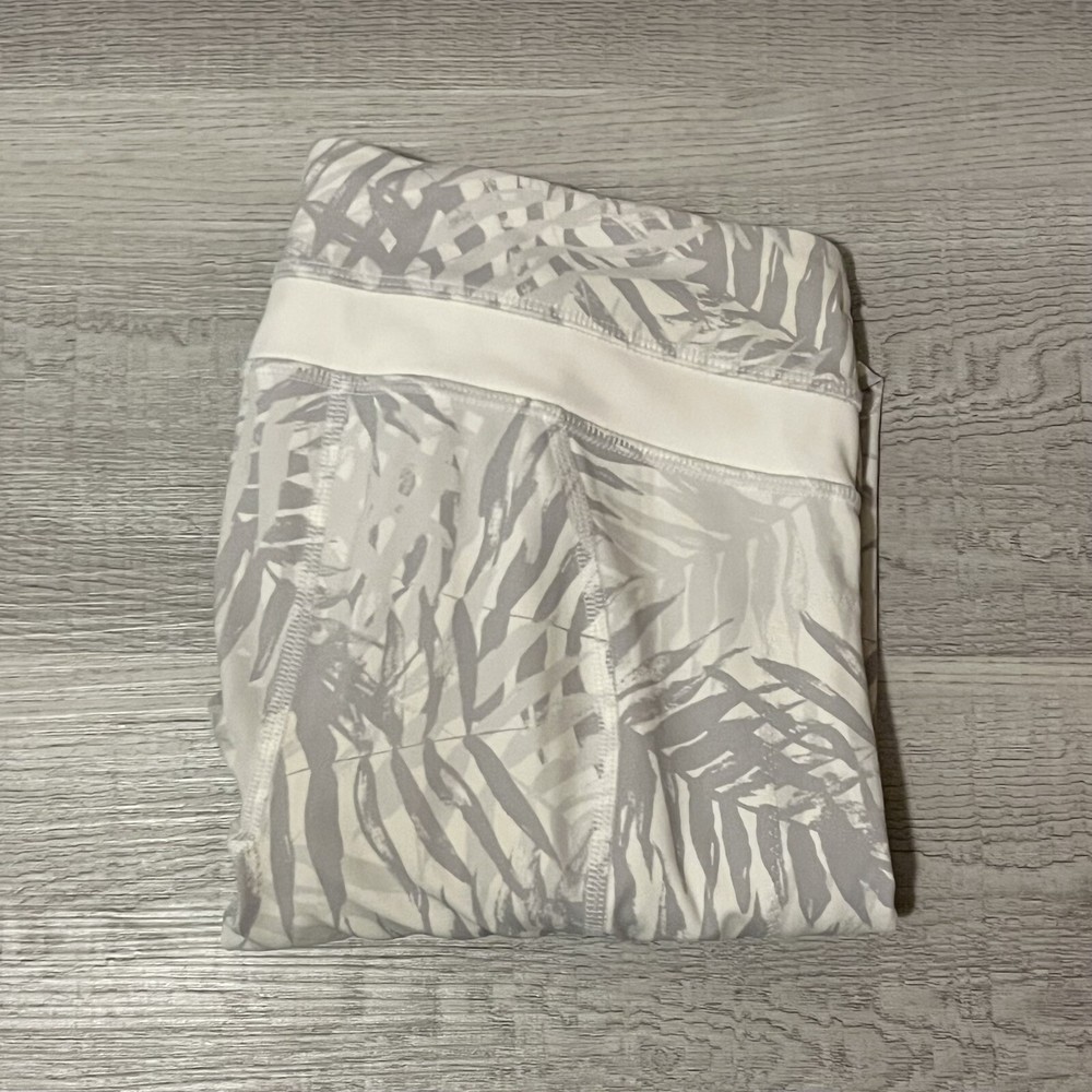 Lulmon Inspire Tight Leggings in Palm Camo White Womens Size 2 Athletic Yoga Pants