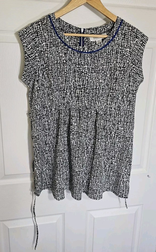 Motherhood Maternity Black Polka Dot Zip Blouse Womens Small Short Sleeve