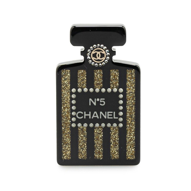 Chanel No 5 perfume bottle brooch in black gold plastic 205253