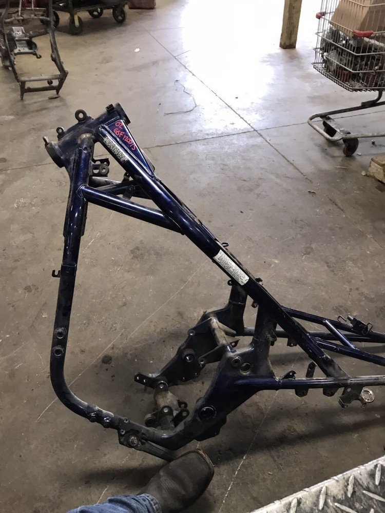 02 Suzuki GSF1200 GSF 1200 S Bandit Frame Chassis
