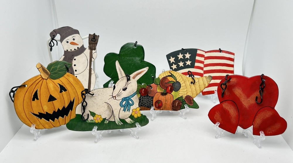 Vintage Metal Hanging Holiday Signs Set of 7 with Hooks for Year-Round Decor