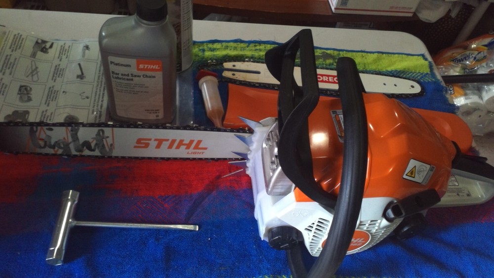 Stihl MS 162 Chainsaw with Extras in Like-New Condition