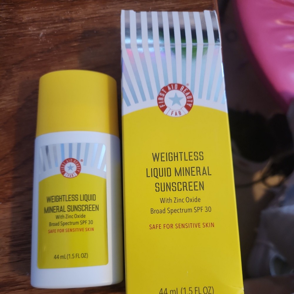 Lightweight Mineral Sunscreen SPF 30 Non Comedogenic Safe Sensitive Skin 11/2025