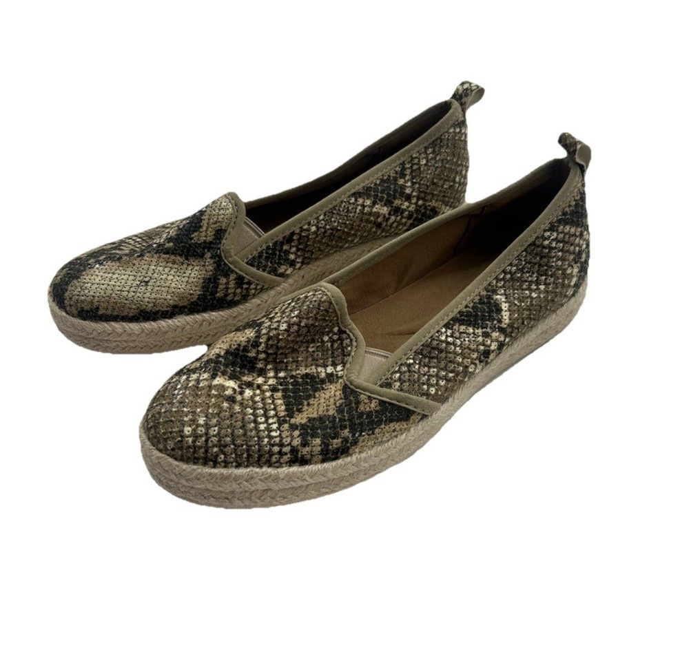 Clark’s soft cushion snake skin canvas shoes size 8.5 m Loafer Slip On