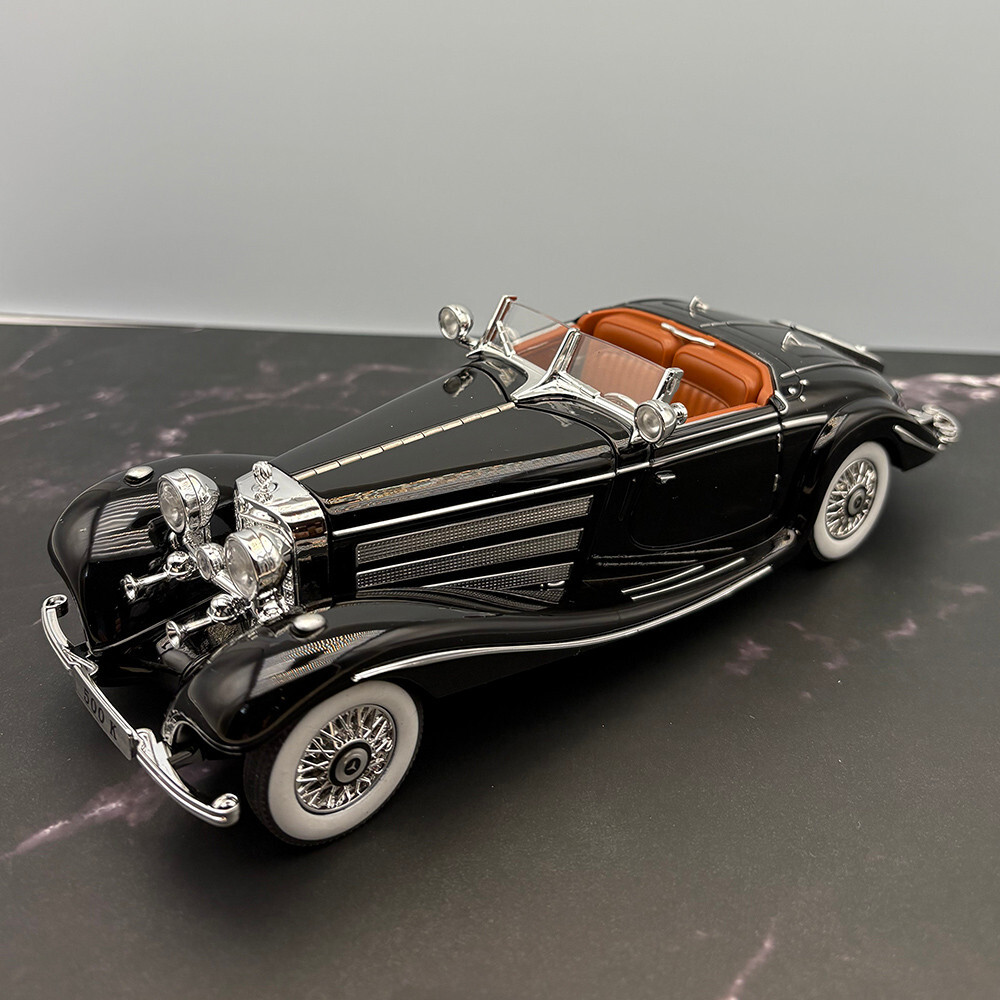 1934 Mercedes 500K Roadster Black 1:24 Diecast Model with Working Lights