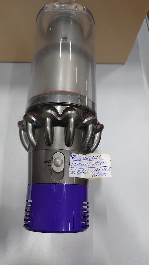 Dyson V10 Vacuum Used with Weak Battery No Accessories