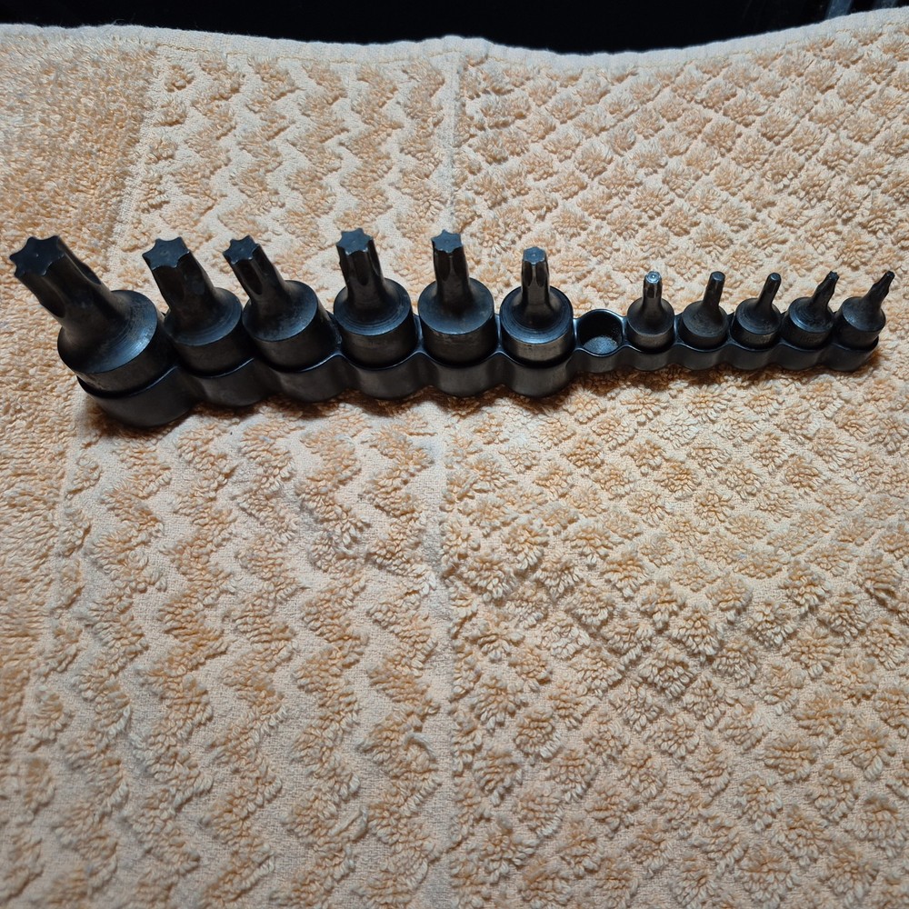 Lisle Torx Bit Sockets - 11 Pieces  3/8 & 1/4 Drive  In Holder