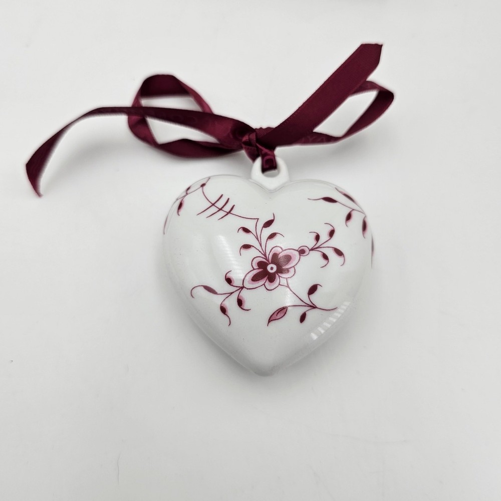 Royal Copenhagen Purple Fluted Annual Heart Ornament Excellent Cond Original Box