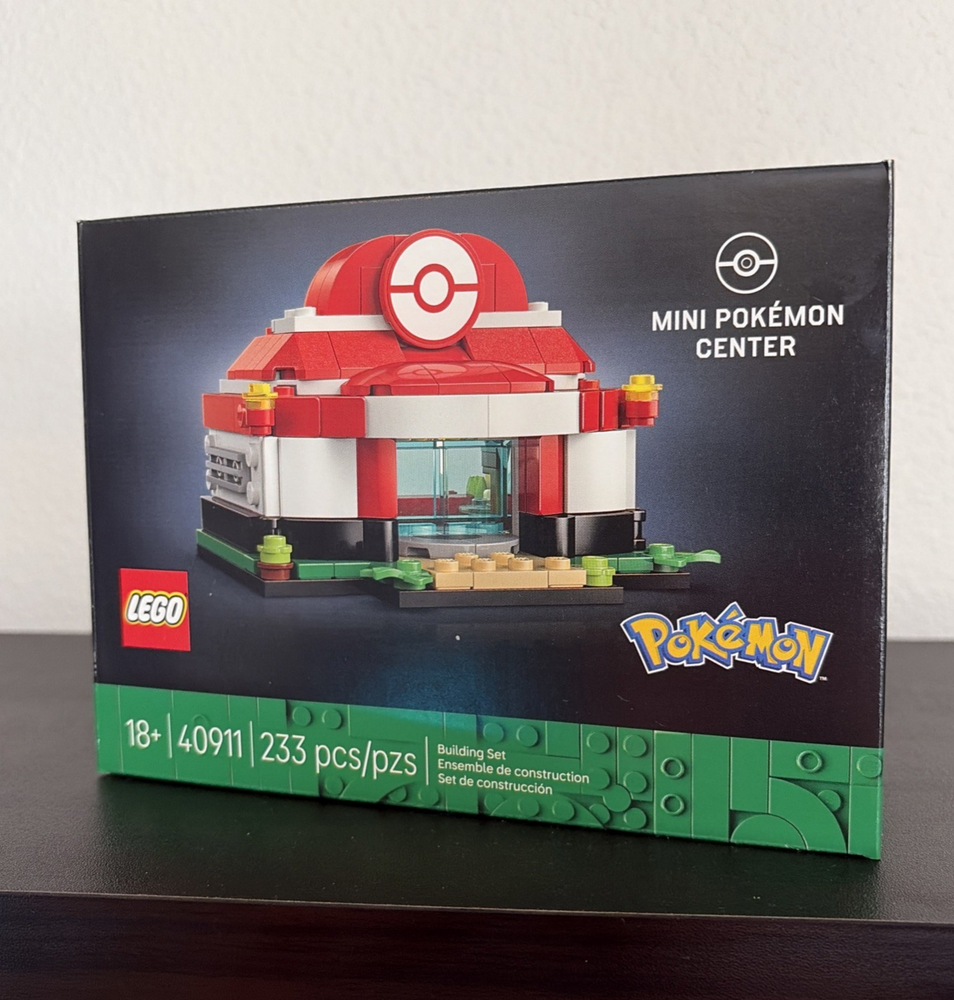 LEGO Mini Pokemon Center Sealed Limited Edition (Set 40911)