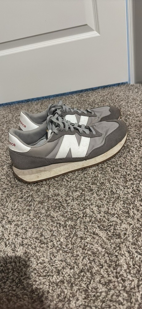 New Balance 237