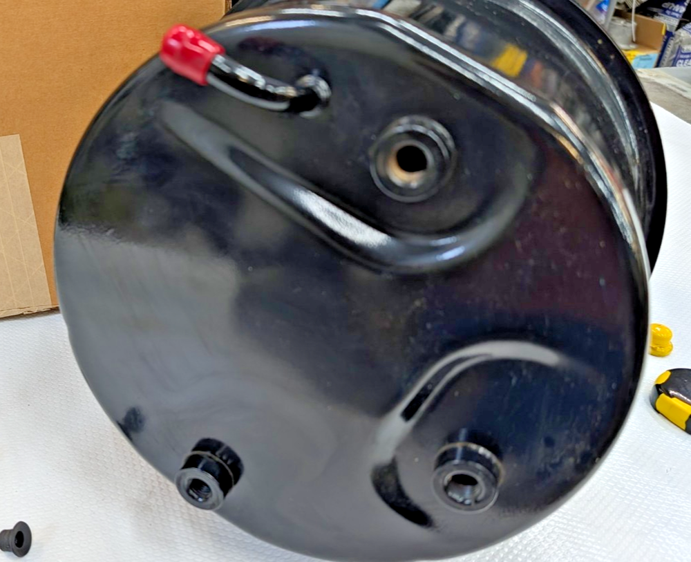 1675831C1 International Surge Tank Deaeration Tank 9200 9300 4900 Trucks