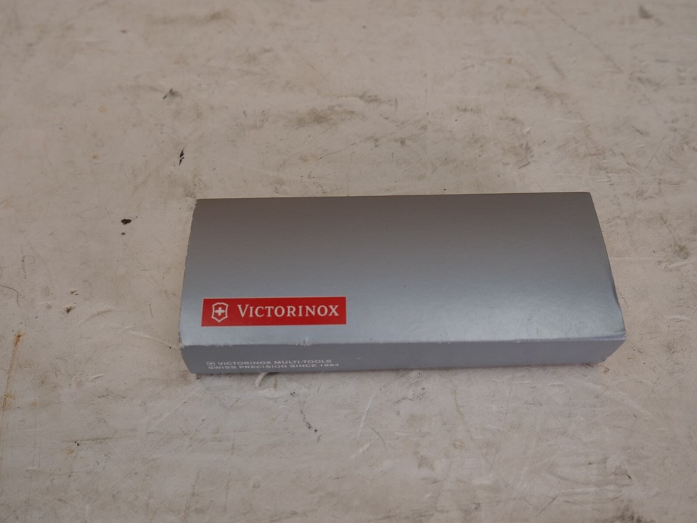 Victorinox Sportsman Red Large Swiss Army Knife 13 Functions New in Box