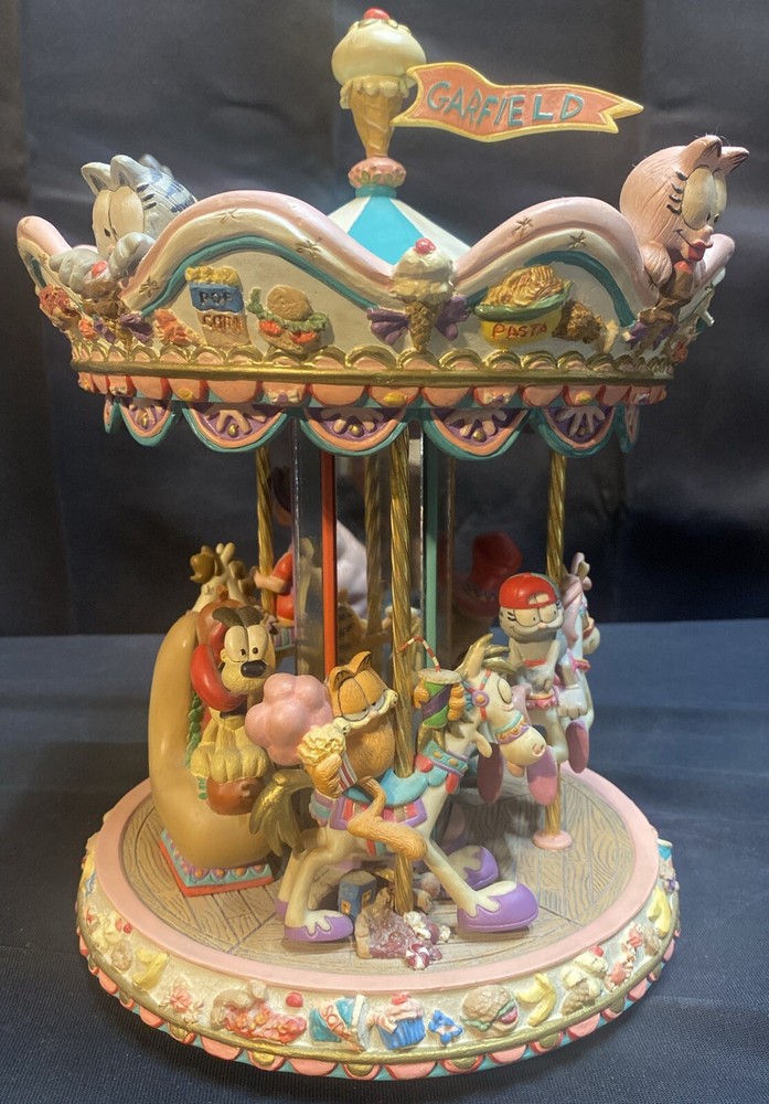 Garfield Spinning Carousel Jim Davis Danbury Mint Good Shape Flag Damaged